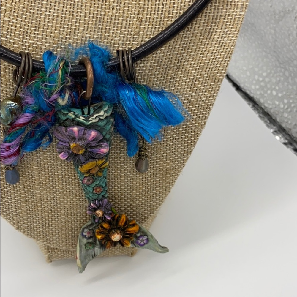 Queen of the mermaids choker - Picture 4 of 9